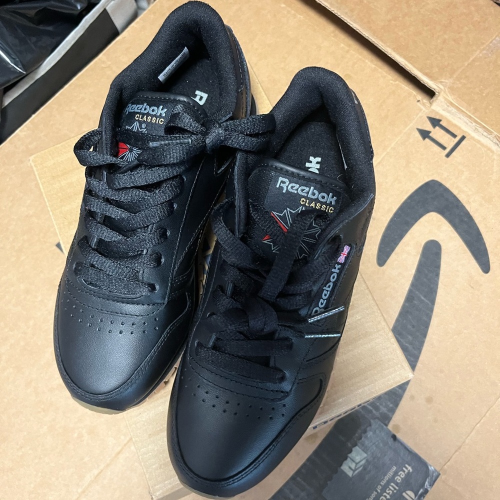 Reebok classic - Picture 2 of 4